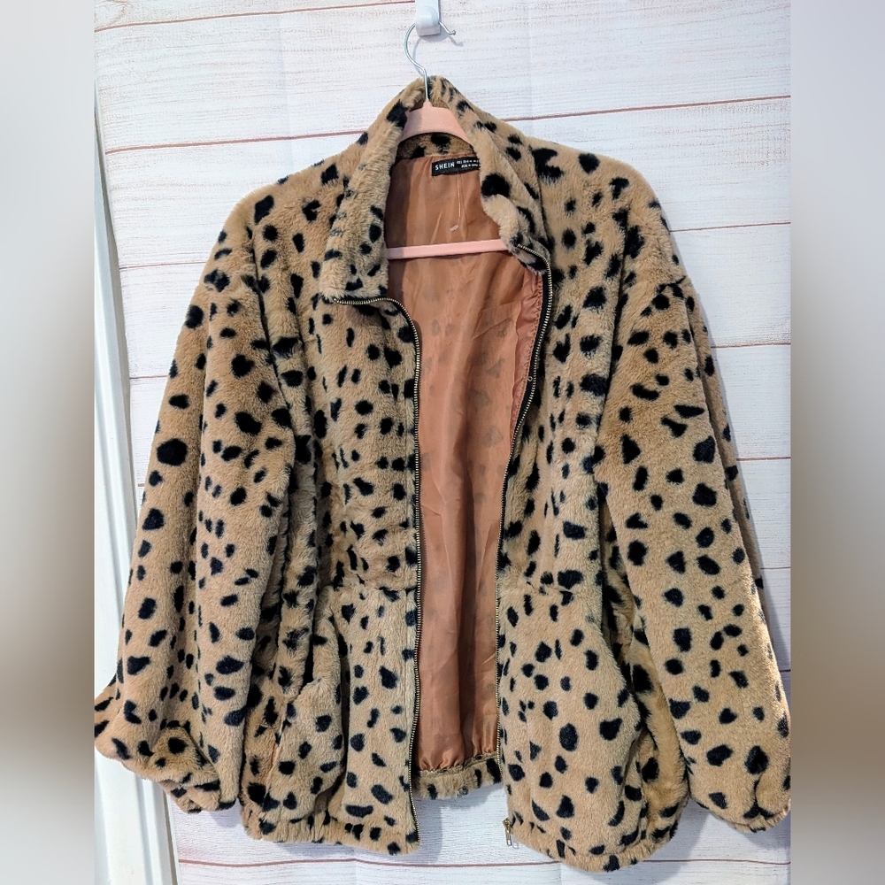 Nwot SHEIN Tan and Black EXTREMELY SOFT 🔈 Faux Fur jacket 😍 SZ Large